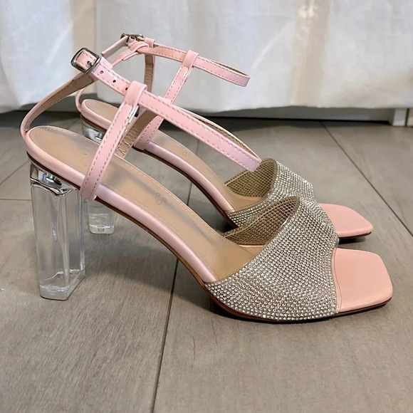 NWOT Rhinestone and Pink Clear Acrylic Heels Ankle Strap, Size 8.5 - Picture 4 of 5